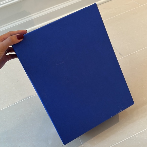 Stuart Weitzman shoe box - Picture 3 of 3